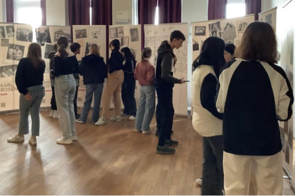 Landesweite Ausstellung „Jüdische Nachbarn“ macht Station am Reismann-Gymnasium