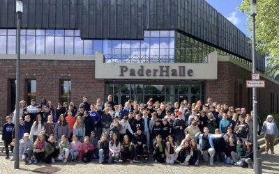Ein musikalisches Abenteuer: Die Nordwestdeutsche Philharmonie begeistert die 5. Klassen in der Paderhalle
