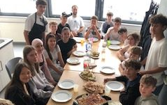 Französisch kochen wie die Profis – Schülerinnen und Schüler drehen Kochtutorials
