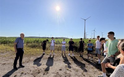 Exkursion zur Windkraftanlage in Benhausen